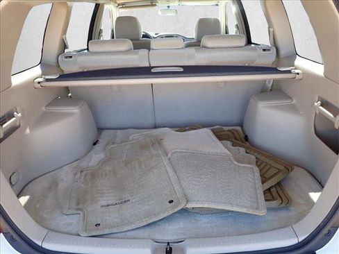 Used 2003 Toyota Highlander 4WD V6 image 8