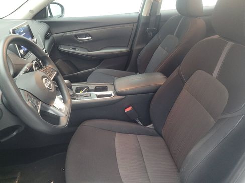 Used 2024 Nissan Sentra SV FWD image 17