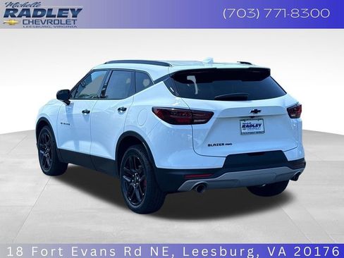 Used 2023 Chevrolet Blazer LT w/ Convenience Package AWD/4WD image 3