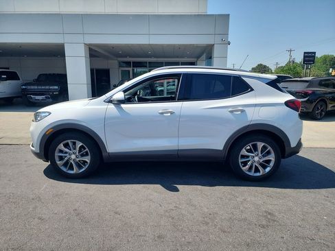 Certified 2023 Buick Encore GX Essence w/ Experience Buick Package FWD image 5