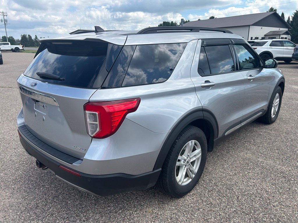 Used 2021 Ford Explorer XLT w/ Equipment Group 202A AWD/4WD image 7