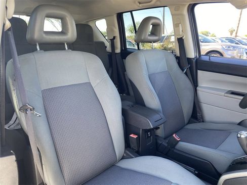 Used 2007 Jeep Compass Sport image 9