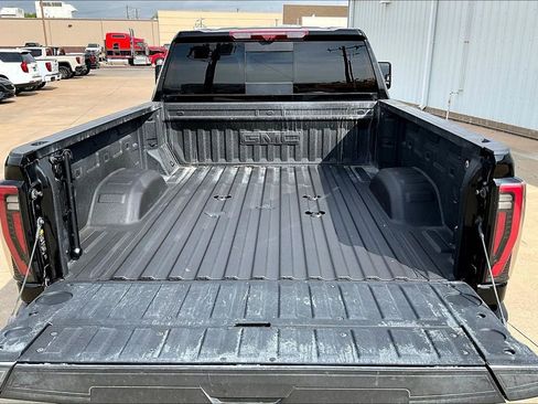 Used 2025 GMC Sierra 2500 AT4X AWD/4WD image 35