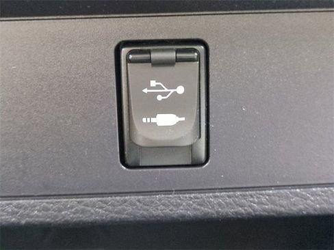 Used 2019 Toyota Tacoma SR image 20