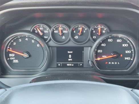 Used 2024 Chevrolet Silverado 1500 Custom image 16