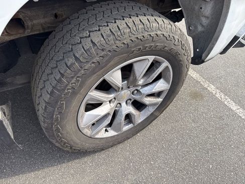 Used 2021 Chevrolet Silverado 1500 Custom image 12