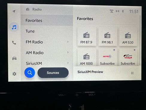 Used 2025 Toyota Corolla SE w/ SE Premium Package image 27