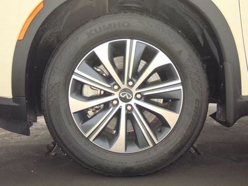 Certified 2025 INFINITI QX60 Pure image 9