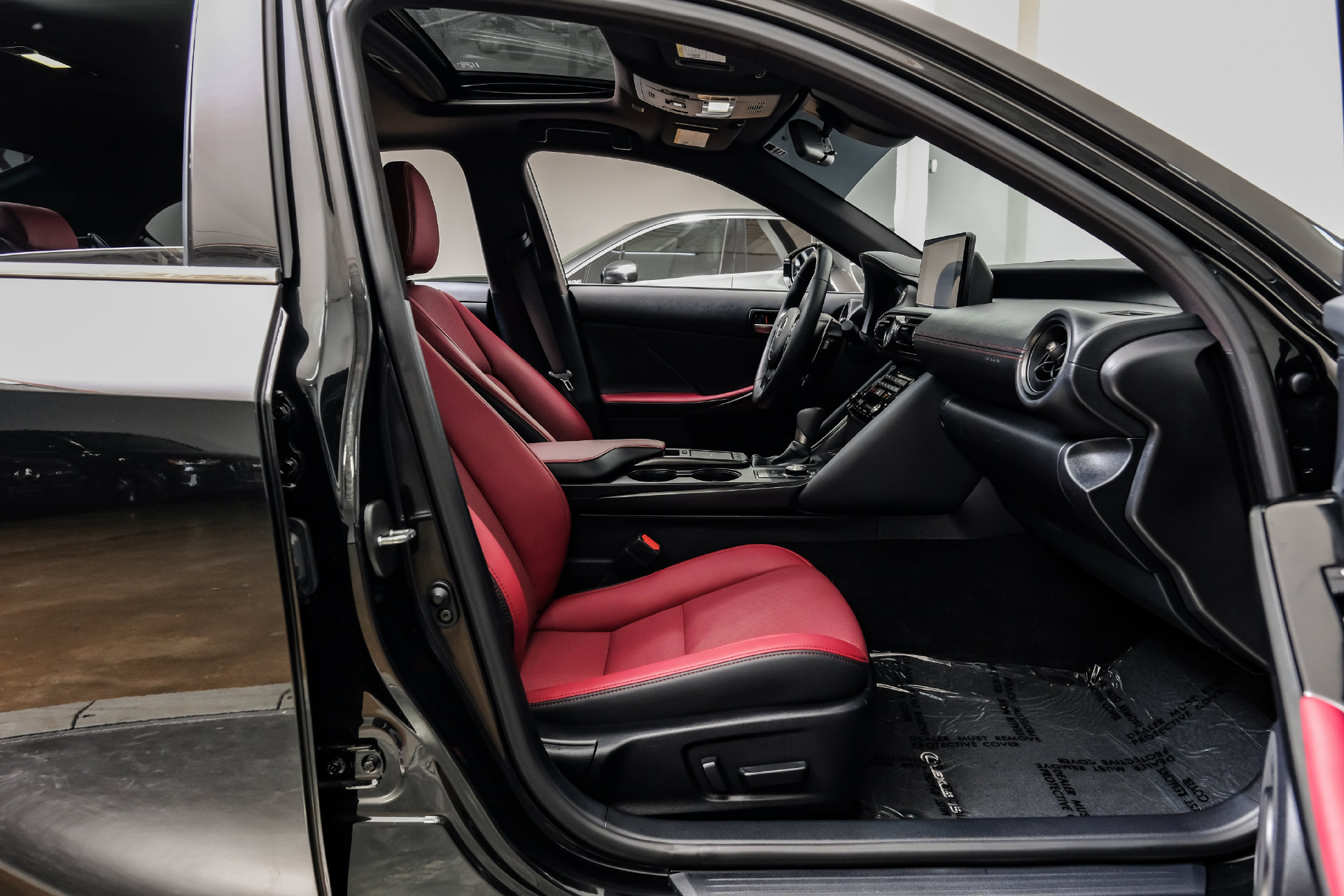Used 2025 Lexus IS 350 F Sport RWD image 39