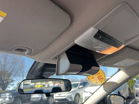 Used 2024 Nissan Altima 2.5 S image 27