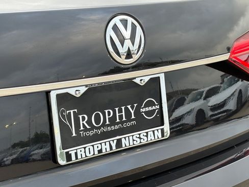 Used 2018 Volkswagen Passat 3.6 SEL Premium FWD image 9