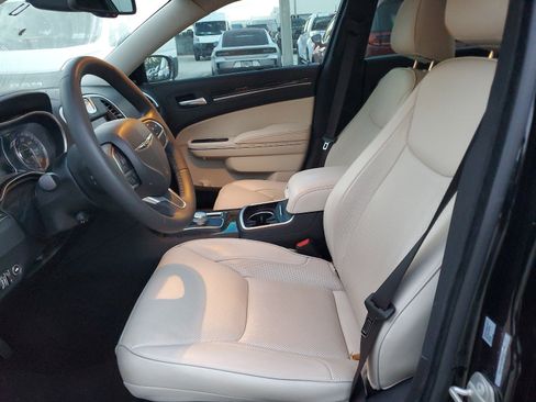 Certified 2023 Chrysler 300 Touring L w/ Popular Equipment Group image 19