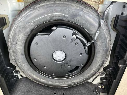 Used 2014 Nissan Murano LE w/ Platinum Edition Package FWD image 16
