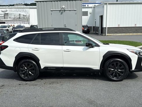 Certified 2025 Subaru Outback Onyx Edition AWD/4WD image 5
