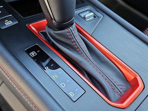 Used 2025 Nissan Kicks SR image 19