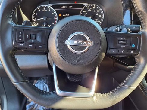 Used 2024 Nissan Pathfinder SV image 14