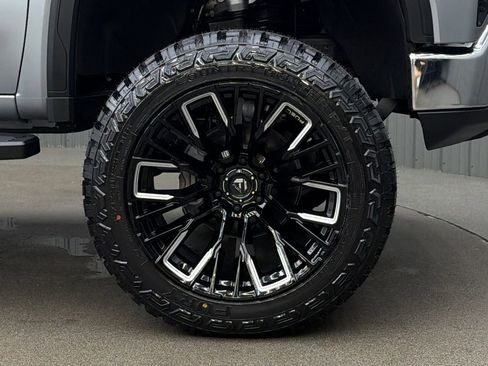 Used 2025 GMC Sierra 1500 SLT w/ SLT Premium Plus Package image 9