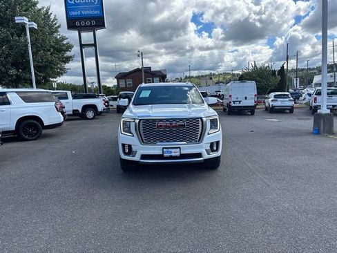 Used 2022 GMC Yukon XL Denali AWD/4WD image 8