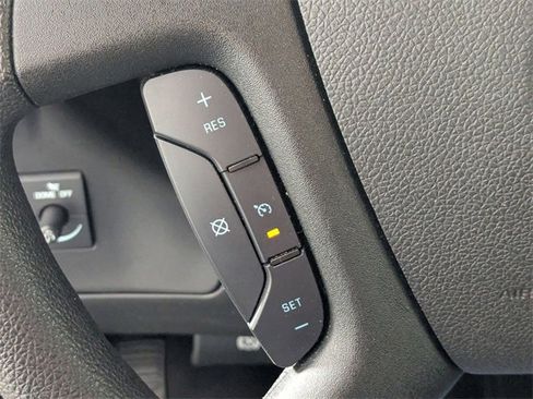 Used 2024 Chevrolet Express 2500 w/ Driver Convenience Package image 15