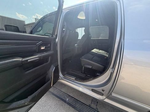 Used 2024 RAM 2500 Limited AWD/4WD image 18