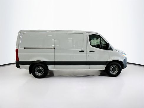 New 2025 Mercedes-Benz Sprinter 2500 image 9