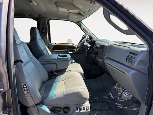 Used 2003 Ford F250 Lariat RWD image 19