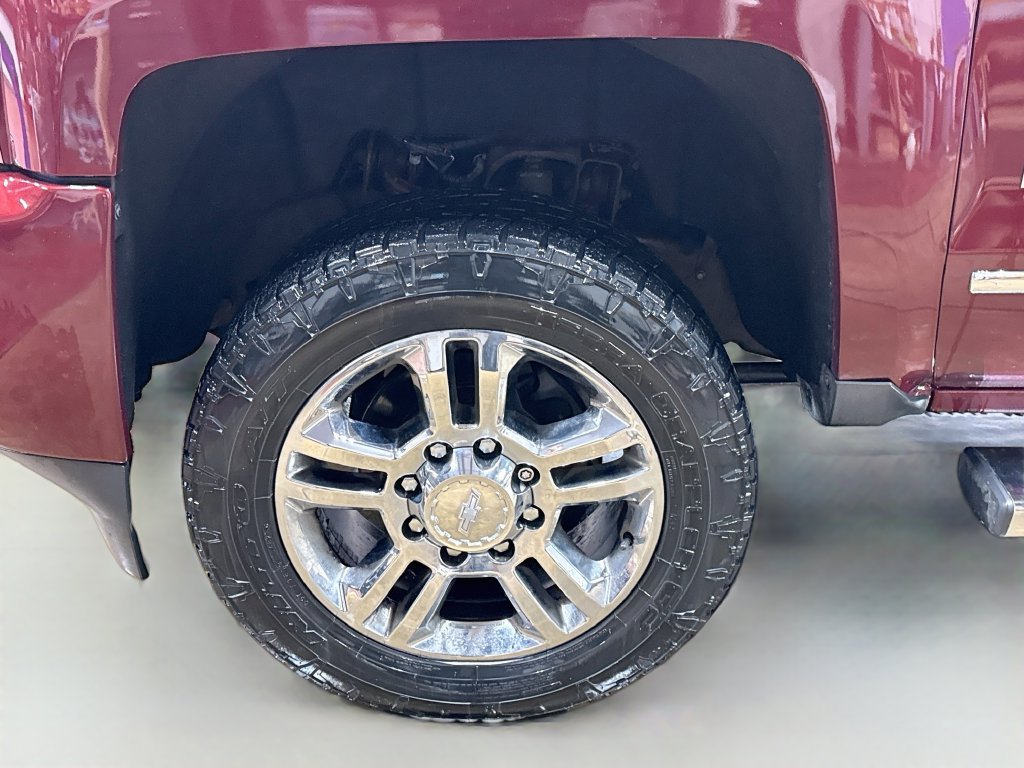 Used 2017 Chevrolet Silverado 2500 High Country w/ Duramax Plus Package AWD/4WD image 31