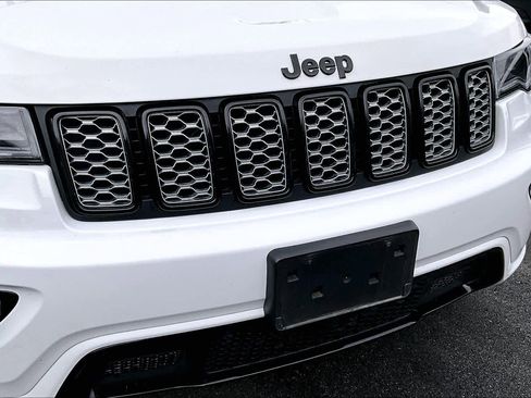 Used 2022 Jeep Grand Cherokee Laredo X image 27