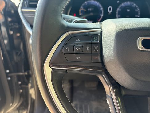 Used 2021 Jeep Grand Cherokee L Laredo AWD/4WD image 19