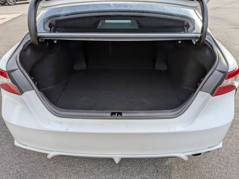 Used 2018 Toyota Camry SE image 31