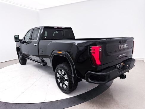Used 2024 GMC Sierra 2500 Denali w/ Denali Reserve Package AWD/4WD image 18