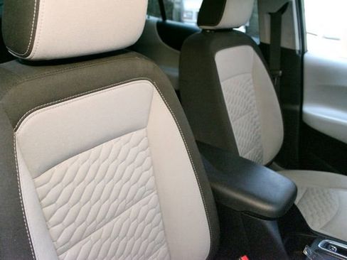Used 2019 Chevrolet Equinox LS w/ LS Convenience Package FWD image 11