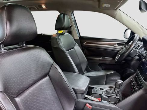 Used 2018 Volkswagen Atlas SEL FWD image 25
