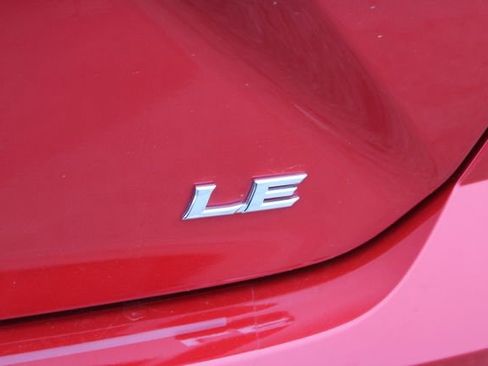 Used 2025 Toyota Camry LE image 9