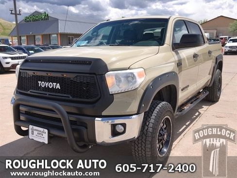 Used 2017 Toyota Tundra SR5 AWD/4WD image 1