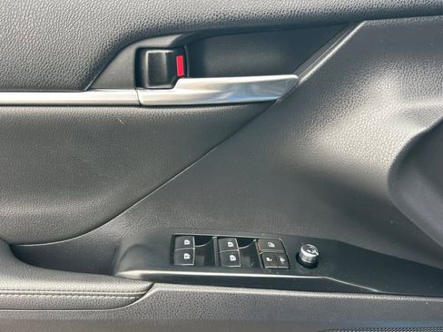Used 2019 Toyota Camry XSE w/ Navigation Package image 13