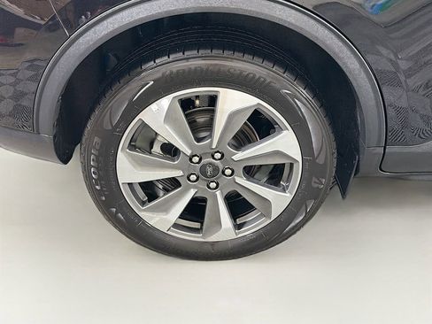 Used 2025 Ford Escape Platinum AWD/4WD image 35