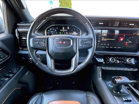Used 2023 GMC Sierra 1500 AT4 w/ AT4 Premium Package AWD/4WD image 12