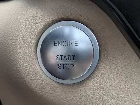 Used 2018 Mercedes-Benz GLE 350 image 32