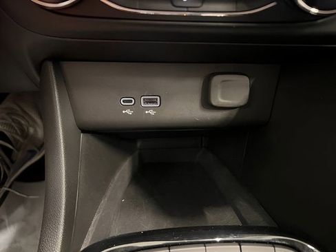 Used 2025 Buick Encore GX Preferred AWD/4WD image 26