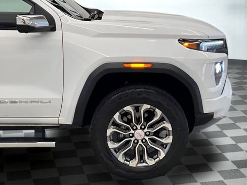 Used 2023 GMC Canyon Denali AWD/4WD image 6
