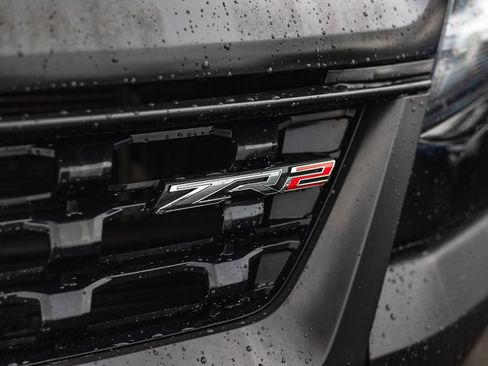 Used 2018 Chevrolet Colorado ZR2 w/ ZR2 Midnight Special Edition AWD/4WD image 5