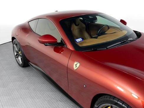 Certified 2022 Ferrari Roma image 15