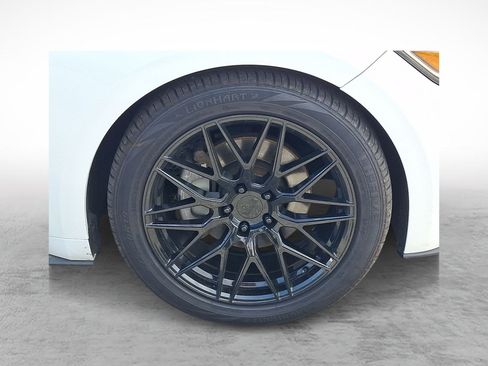 Used 2015 Ford Mustang Premium RWD image 9