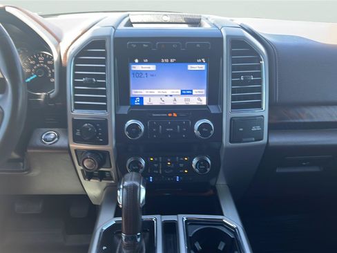 Used 2019 Ford F150 King Ranch w/ Equipment Group 601A Luxury AWD/4WD image 10