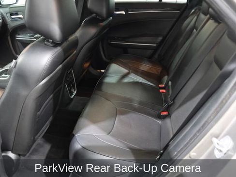 Used 2014 Chrysler 300 C AWD/4WD image 12