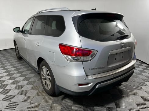 Used 2016 Nissan Pathfinder SL w/ SL Tech Package image 7