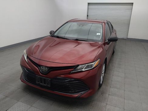 Used 2020 Toyota Camry LE image 15