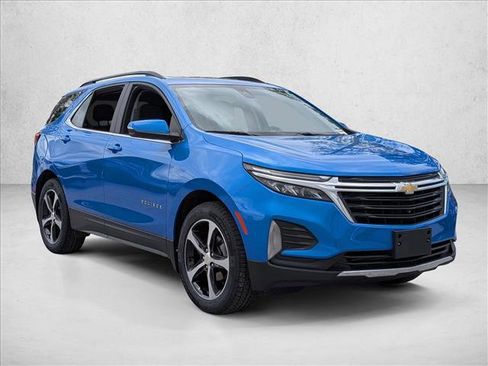Used 2024 Chevrolet Equinox LT image 3
