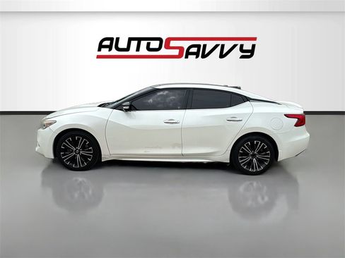 Used 2017 Nissan Maxima Platinum image 4